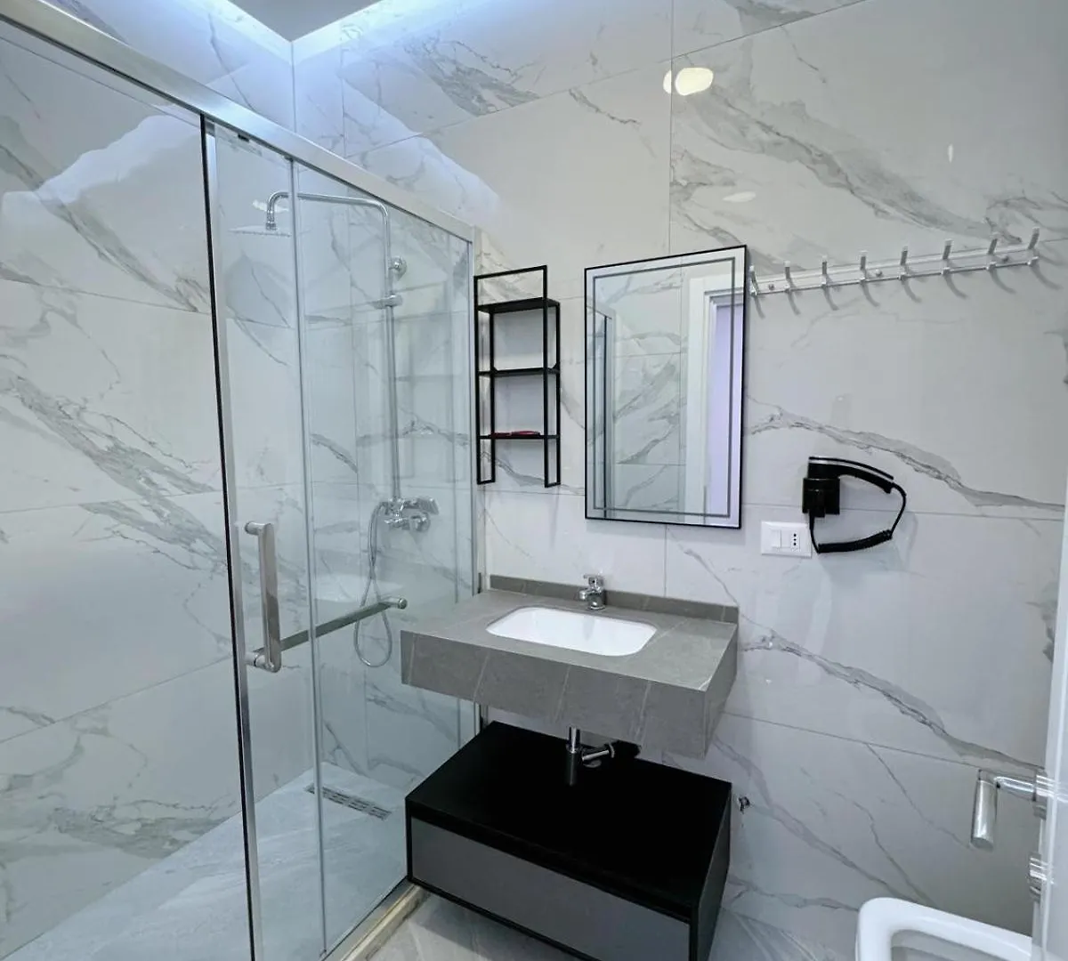 Kris Apart-Hotel Golem  0*, Golem (Tirana)