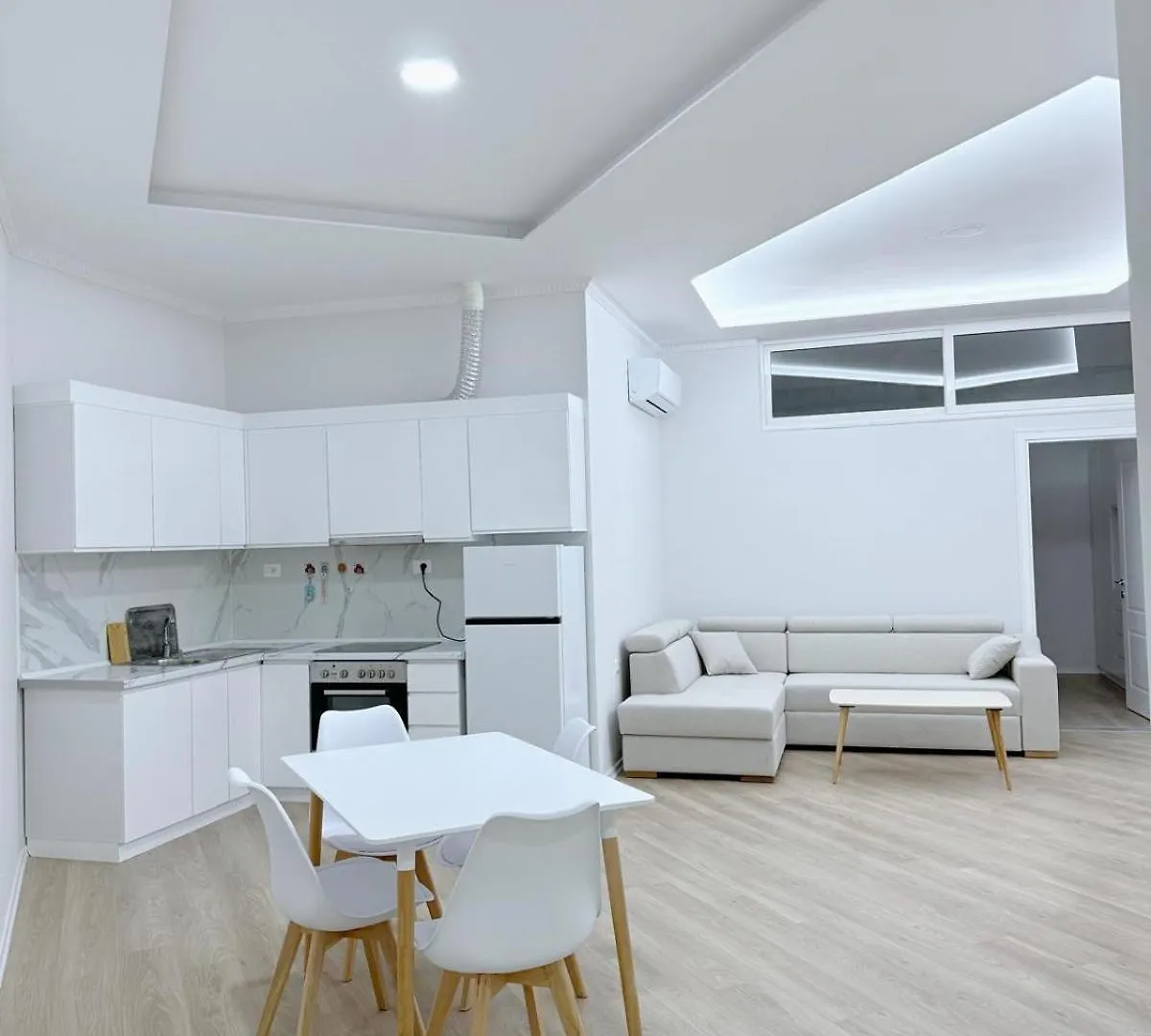 Kris Apart-Hotel Golem  Golem (Tirana)