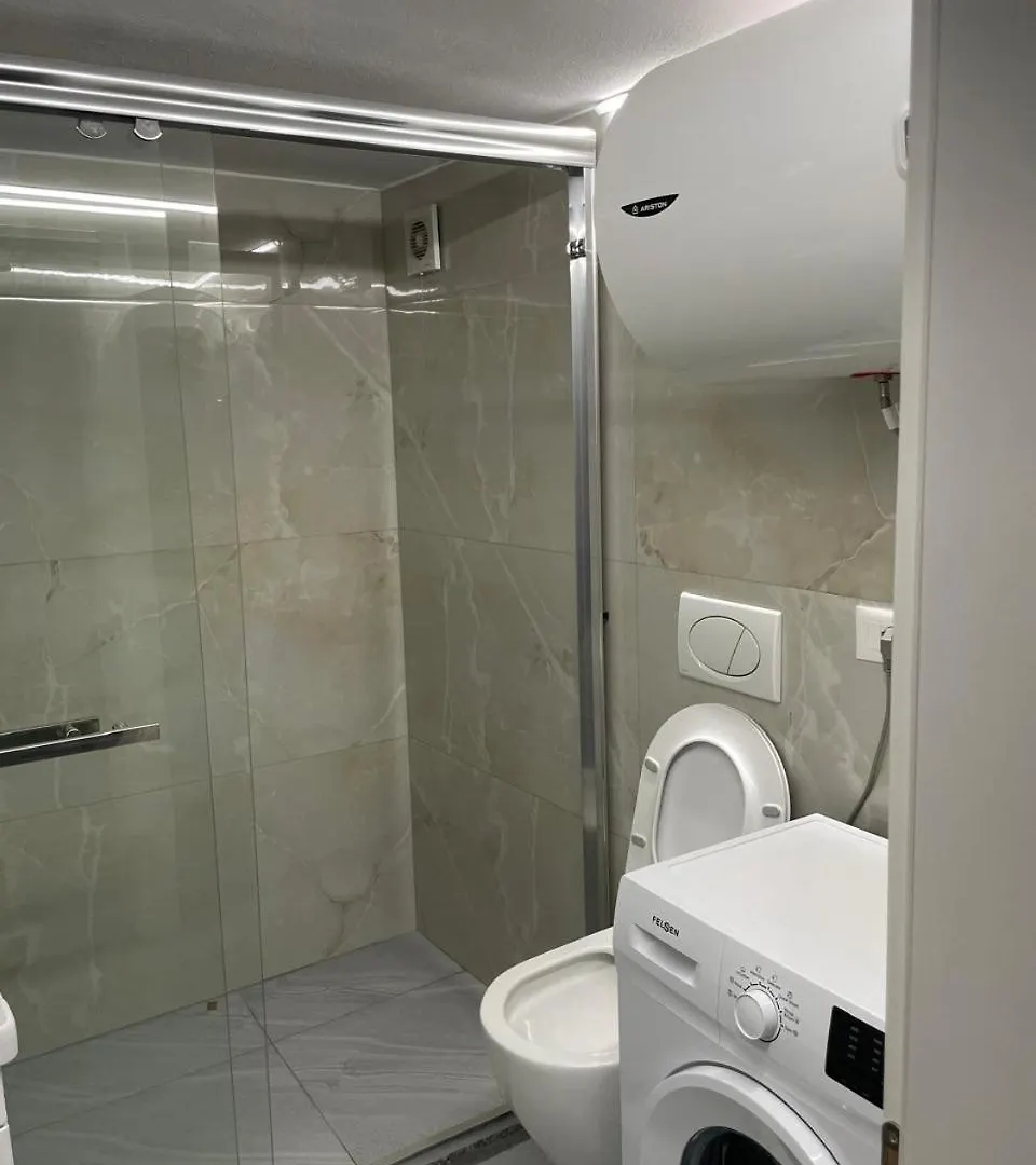 Kris Apart-Hotel Golem  Golem (Tirana)